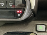 【シートヒーター】雨の日や冷えた車内でも、シートの座面をやさしく温め快適な運転をサポート。