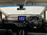 【前方視界】開放的な前方視界!運転がしやすく疲れにくいです♪窓が大きく、見通しがとっても良いおクルマですよ♪