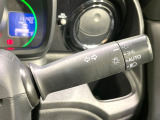 【オートライト】周りの明るさに応じて自動でヘッドライトの点灯・消灯ができる機能です!ライトの付け忘れ・消し忘れなどが無くなり、雨の日や夕方の走行も安心!トンネル通過時も便利ですね♪
