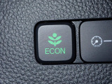 エンジン、エアコンなどを制御し低燃費な『ECONモード』に、また走りを楽しみたいとき、空調など快適性を重視したいときにはスイッチOFFで通常モードに切り替えができます!