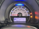 【メーターまわり】ドライバーから見やすい位置にあって安全運転に寄与します。マルチインフォメーションディスプレイでは、クルマに関するたくさんの情報を確認可能。