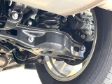 お車を安心してお乗りいただく為には、足回りの定期点検が欠かせません。サービスサポート(有償保証)では無料点検もご提供しており、安心のカーライフをお過ごしいただけるサポート体制が整っています。