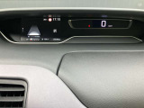 メーター内のディスプレイには運転をサポートするさまざまな情報を表示。