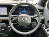 ハンドルは軽やかに回り、気持ちよく運転が出来ます。