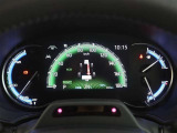 とっても見やすいメーターです。夜間時はラグジュアリーな気分にさせてくれる照明が魅力ですので、夜のドライブも楽しみになりますよ♪