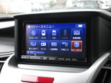 ナビゲーションはアルパインHDDナビ(VIE-X085)を装着しております。AM、FM、CD、DVD再生、フルセグTVがご使用いただけます。初めて訪れた場所でも安心ですね!