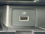 前席USB電源です。