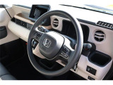 ハンドル周りもスッキリしていて運転しやすいです。