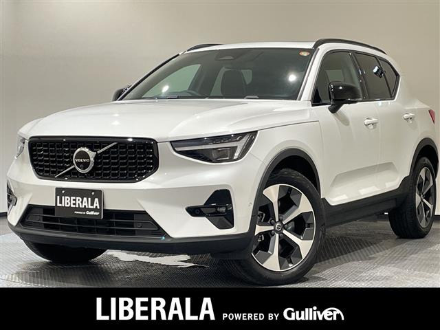 XC40 アルティメット B4 AWD ダークエディション 4WD 4WD サンルーフ