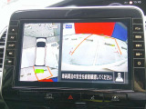 【アラウンドビューモニター】空から見下ろした映像がナビ画面にて確認可能です。駐車もラクラクですよ♪