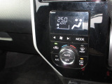 運転席と助手席にはドリンクホルダーがあります。取りやすい位置にありますからドライブも楽しくなりますね!
