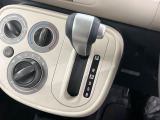 インパネシフトならハンドルからの移動距離が短く操作もスムーズ!また、足元が広くなりすっきりしますので、大柄な方でも快適にお過ごしいただけます。