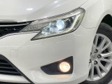 【HIDヘッドライト】非常に明るく前方を照らしてくれるので、悪天候や夜間の走行時も視界良好で安心してお乗りいただけます。