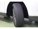 タイヤサイズ 225/60R18。