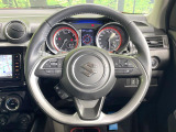 【ステアリングスイッチ】運転中、前方から目線をそらすことなく、オーディオ等の操作が可能な便利機能!安心&快適なドライブを演出してくれます♪