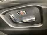 パワーシートを装備!体格や好みに応じたポジションをスムーズに調整できます。