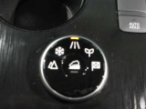 前後独立のモータ-を搭載して4輪のブレーキ統合的に電子制御しています雪道や悪路の走破性の他.普段の交差点やカ-ブ等の走る曲がる止まるを快適にしてくれます