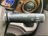 雨天時でもクリアな視界を確保。運転状況に合わせて、ワイパーの作動を調整できます。