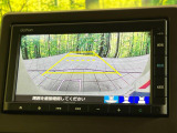 【バックカメラ】駐車時に後方がリアルタイム映像で確認できます。大型商業施設や立体駐車場での駐車時や、夜間のバック時に大活躍!運転スキルに関わらず、今や必須となった装備のひとつです!