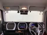 ワイドな視界で運転もしやすくなるように、設計されています。