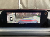 狭い場所での駐車やすれ違いなどでより的確な運転操作に役立つ360&deg;ビューモニターが装備されています。