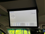 【フリップダウンモニター】大画面モニターで後席でもエンタメをお楽しみいただけます。小さなお子様にも大人気の装備です♪