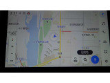 ディスプレイオーディオを装備。スマホとクルマをつなぐことで、これまでのナビに加えて、いろんなサービスが楽しめます。