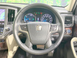 【純正革巻きステアリング】上質な革を使用することで、手にしっかり馴染みとても運転しやすいハンドルです♪