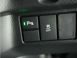 ◆パーキングセンサー◆車庫入れの時などに近くに障害物がある場合、障害物までの距離を音で知らせてくれます。