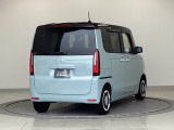バックカメラが付いているのでバックでの車庫入れも安心です。