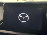 【マツダコネクトナビ】車内の雰囲気にマッチした一体型タイプのナビ。各種車輌設定やBluetooth再生等、様々な機能が楽しめます。直感的なダイヤル操作が可能で、使い勝手も良好です。