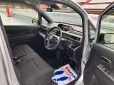 全車消毒済み。納車時にはもう一度キレイにいたしますので安心してお乗りいただけます。♪フロントベンチシートで助手席への移動もラクラク!!