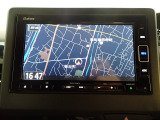 ホンダ純正ナビなのでダッシュボードにスッキリと収まっています。土地勘の無い所でも道に迷わず安心ですね!