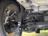 お車を安心してお乗りいただく為には、足回りの定期点検が欠かせません。サービスサポート(有償保証)では無料点検もご提供しており、安心のカーライフをお過ごしいただけるサポート体制が整っています。