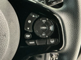 【アダプティブ・クルーズ・コントロール】予め設定した車速内でクルマが自動的に加減速。 前走車との適切な車間距離を維持しながら追従走行し、高速道路でのドライバーの疲労を軽減してくれる嬉しい機能付♪