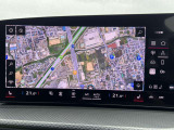 ●MMIナビゲーション『高解像度カラーディスプレイに、Bluetooth(R)接続によるハンズフリー通話機能を搭載しています。』
