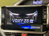 【BIG-X11インチナビ】人気の大画面BIG-Xナビを装備。専用設計で車内の雰囲気にマッチ!ナビ利用時のマップ表示は見やすく、テレビやDVDは臨場感がアップ!いつものドライブがグッと楽しくなります♪