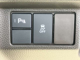 運転席から操作しやすい位置に配備されています♪