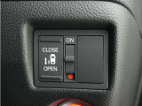 ◆片側電動スライドドア◆狭い駐車場でも乗り降りが楽々♪お子様が隣の車にドアを当ててしまう心配もございません!小さなお子様連れの方もこれで安心。