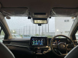 視界広々で運転しやすいインパネ