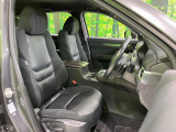 運転席シート廻りは使用感も少なく、良好な状態となっています。丁寧に使われていたことがよくわかりますね。