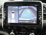 アラウンドビューモニターが駐車をアシスト☆4つの高解像度カメラで車の周囲を撮影。ミニバン、SUVなどの死角の駐停車も驚く程楽です!バックカメラは、車庫入れの時は勿論、後方の安全確認もできて安心です♪