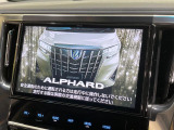 【大画面ナビ】人気の大型10インチナビを装備。存在感のある大画面はインパクト大!ナビ利用時のマップ表示は見やすく、テレビやDVDは臨場感がアップ!いつものドライブがグッと楽しくなります♪