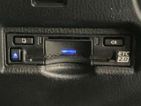 ETC車載器です!高速道路の料金所で慌てて小銭を探すことも無くなります。キャッシュレスでスイスイ、ストレスフリー♪