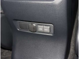 充電用USB端子付き。スマートフォンなどの充電に便利です。