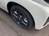 ☆お車についた傷やヘコミ、事故の修理もハヤシにお任せください。自社鈑金工場で修理ができますの安心です☆