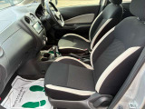 助手席側も使用頻度少なく程度良好です!