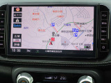 日産純正メモリーナビゲーション。9インチ大画面で見やすい。DVD再生・Bluetoothオーディオ対応。