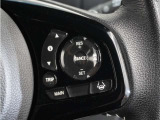 ◆アダプティブクルーズコントロール◆予め設定した車速内でクルマが自動的に加減速。前走車との適切な車間距離を維持しながら追従走行します。【LKAS】車線維持支援システムでステアリング操作を支援。
