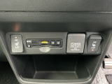ETCも付いておりますので、高速道路の料金所もノンストップ通過可能ですよ^^是非揃えたい装備ですね!